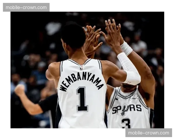 马刺主场114-84大胜太阳 文班亚马内线统治力成致胜关键