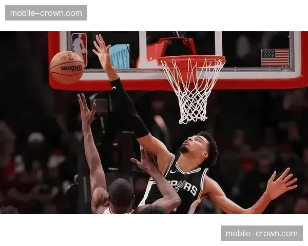 马刺轻取黄蜂关键 文班亚马三分5中5展现空间型中锋进化 马刺轻取黄蜂关键 文班亚马三分5中5展现空间型中锋进化